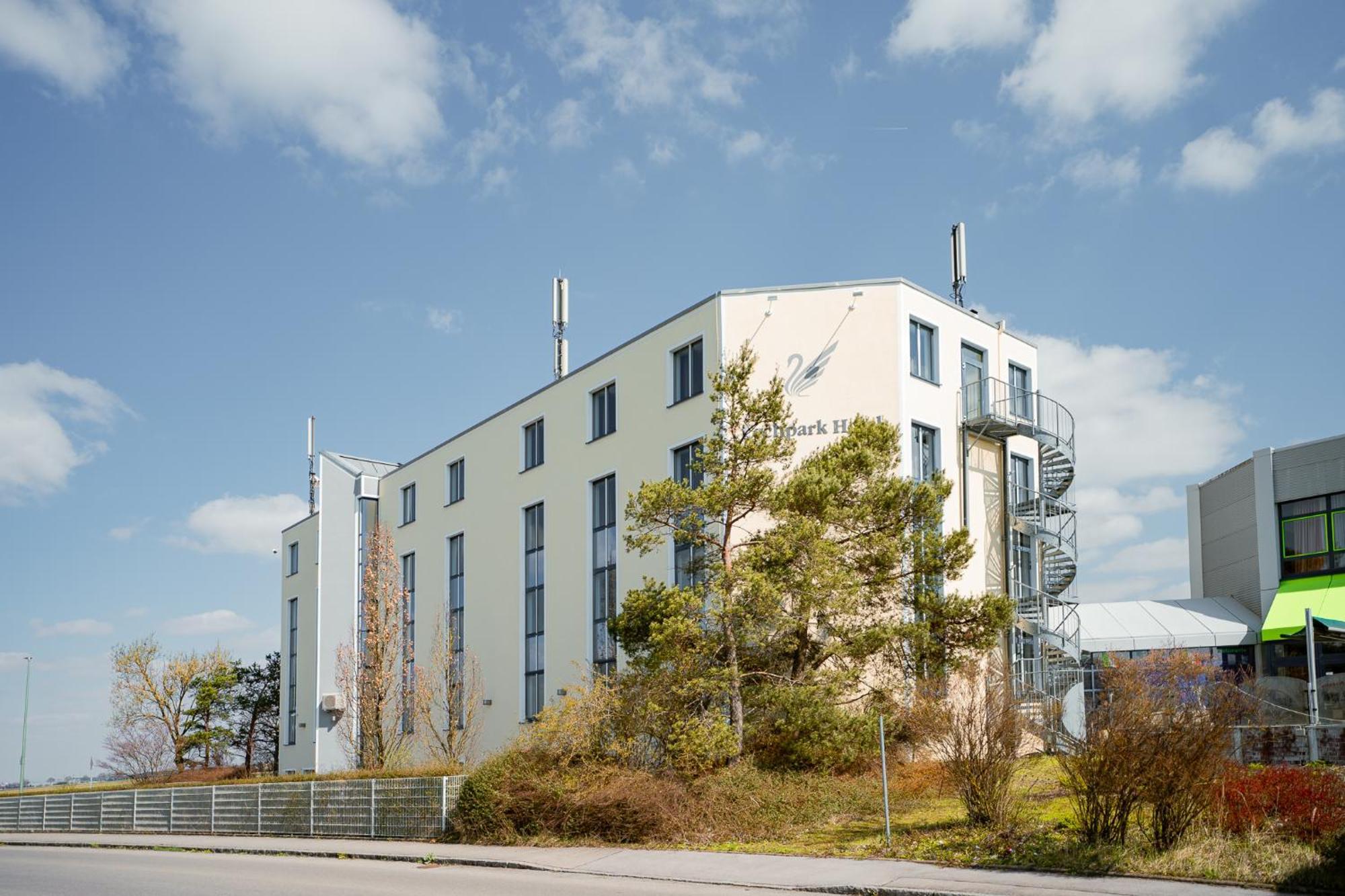 Lechpark Hotel Untermeitingen Exterior photo